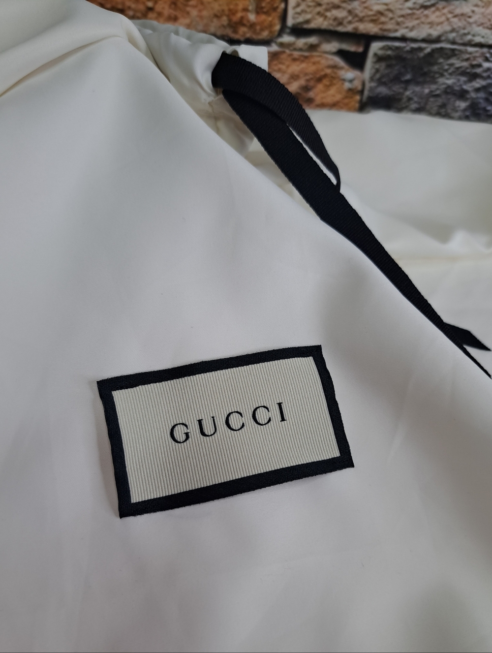 Gucci Extra Large Ivory Dust Bag with Black Trim and Drawstring 23"×23" - Picture 7 of 14